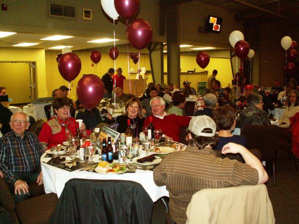 Patrons enjoy the 2015 Headwaters banquet at the Gateway Center